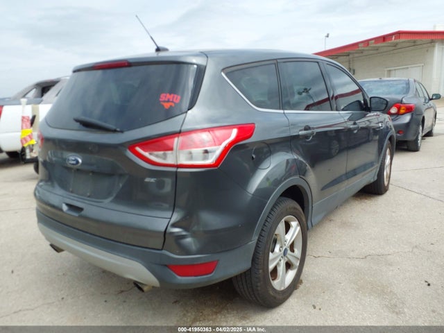 1FMCU0G7XGUB75472 Ford ESCAPE SE