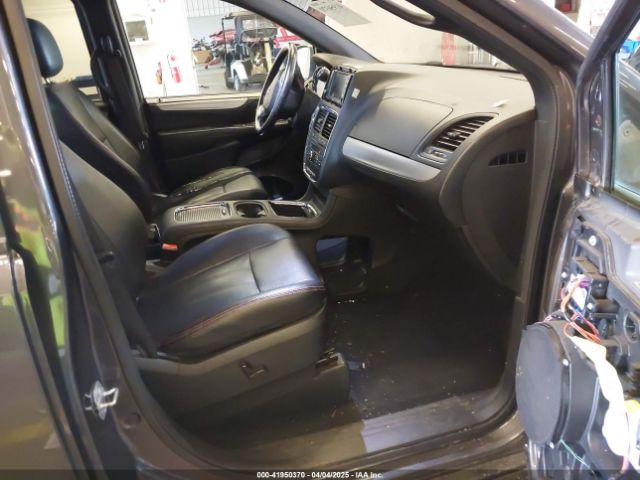 2C4RDGEG4HR825891 Dodge Grand Caravan Gt