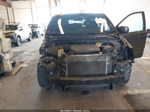 2C4RDGEG4HR825891 Dodge Grand Caravan Gt