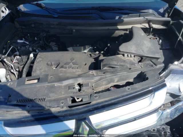 JA4AD3A30JZ040881 Mitsubishi Outlander Se