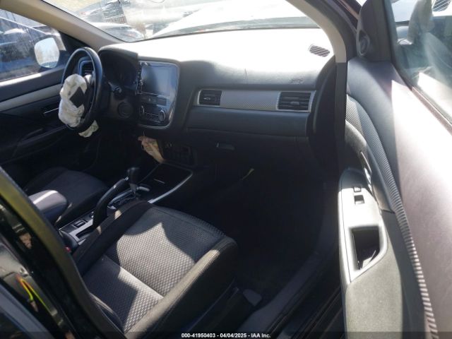 JA4AD3A30JZ040881 Mitsubishi Outlander Se