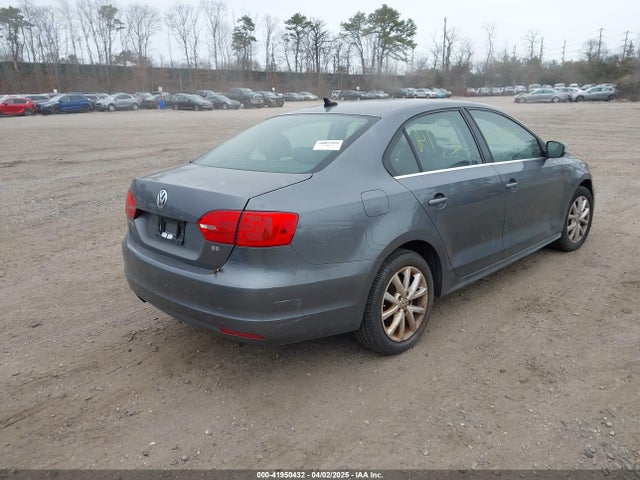 3VWD17AJ2EM311218 Volkswagen Jetta 1.8t Se