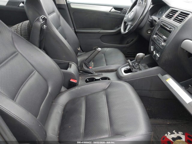 3VWD17AJ2EM311218 Volkswagen Jetta 1.8t Se