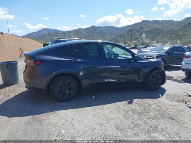 7SAYGAEE8RF198286 Tesla Model Y Long Range Dual Motor All-wheel Drive