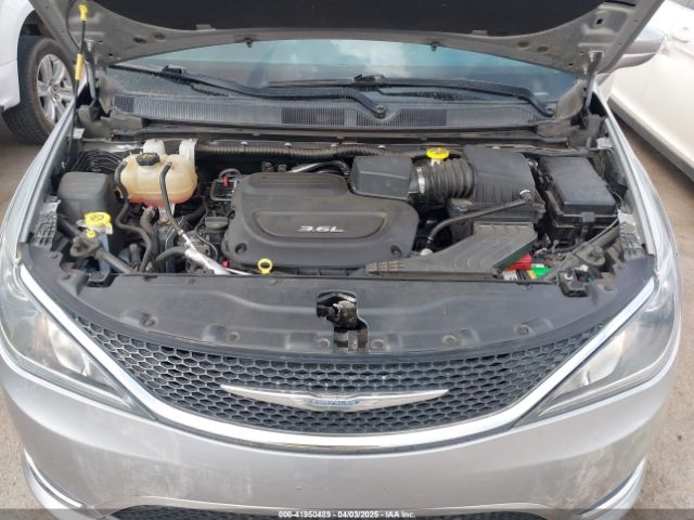 2C4RC1BG8JR116259 Chrysler Pacifica Touring L