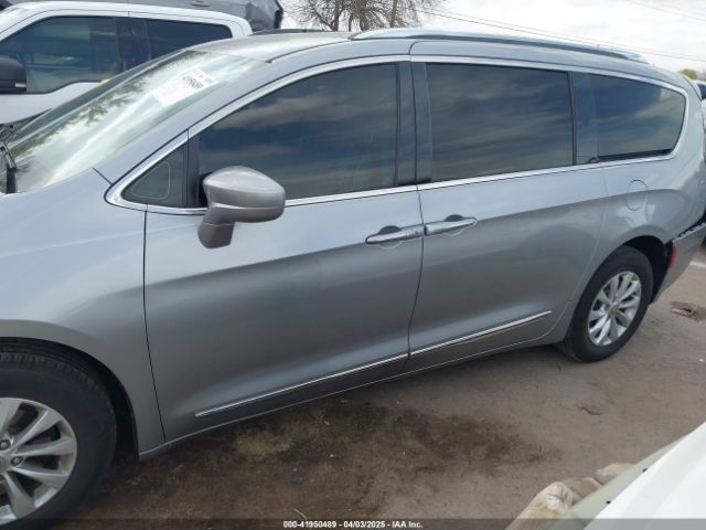 2C4RC1BG8JR116259 Chrysler Pacifica Touring L