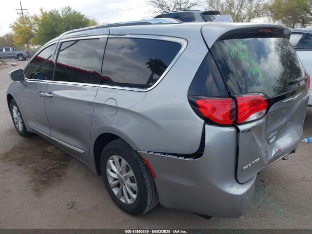 2C4RC1BG8JR116259 Chrysler Pacifica Touring L
