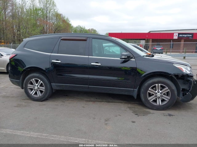 1GNKVHKD0HJ102663 Chevrolet Traverse 2lt