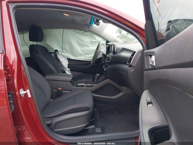 KM8J23A49KU986038 Hyundai TUCSON SE