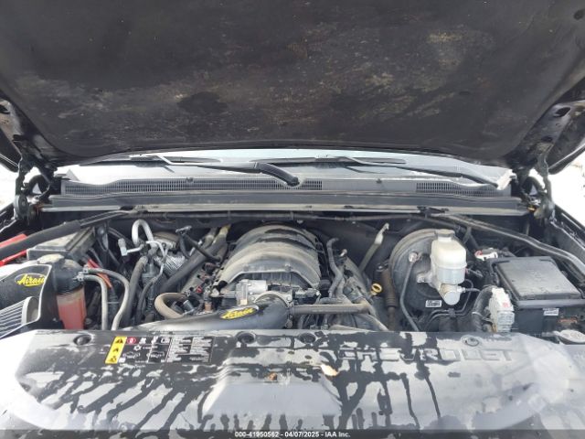 1GNSKBKC8KR340220 Chevrolet Tahoe Lt