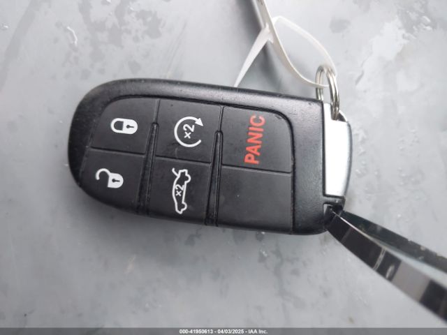 2C3CCAKG1KH586537 Chrysler 300 Limited Awd