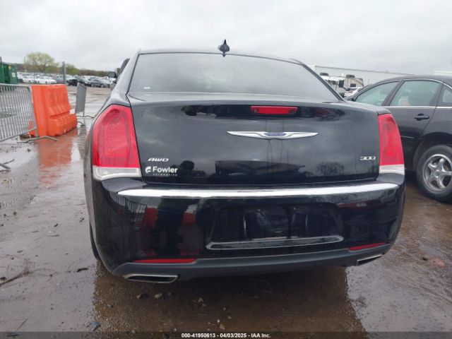 2C3CCAKG1KH586537 Chrysler 300 Limited Awd