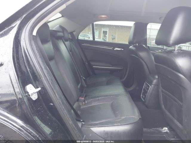 2C3CCAKG1KH586537 Chrysler 300 Limited Awd