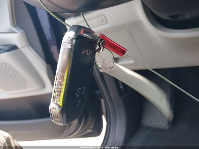 KNDNB4H38P6224145 KIA Carnival Mpv Lx Seat Package