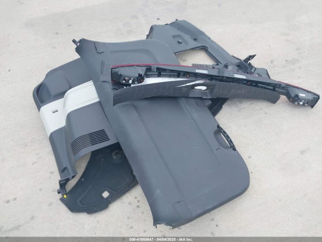 KNDNB4H38P6224145 KIA Carnival Mpv Lx Seat Package