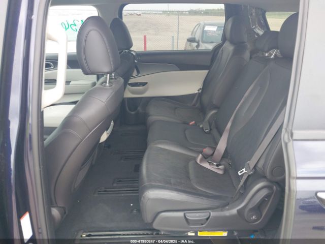KNDNB4H38P6224145 KIA Carnival Mpv Lx Seat Package