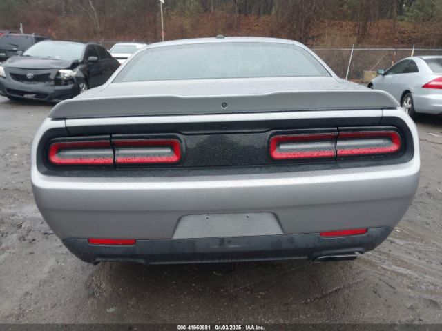 2C3CDZBT2JH280339 Dodge Challenger R/t