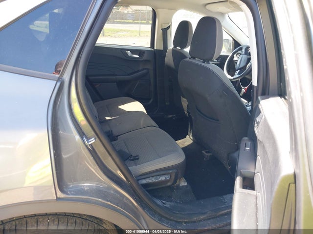 1FMCU0G69MUB27450 Ford ESCAPE SE