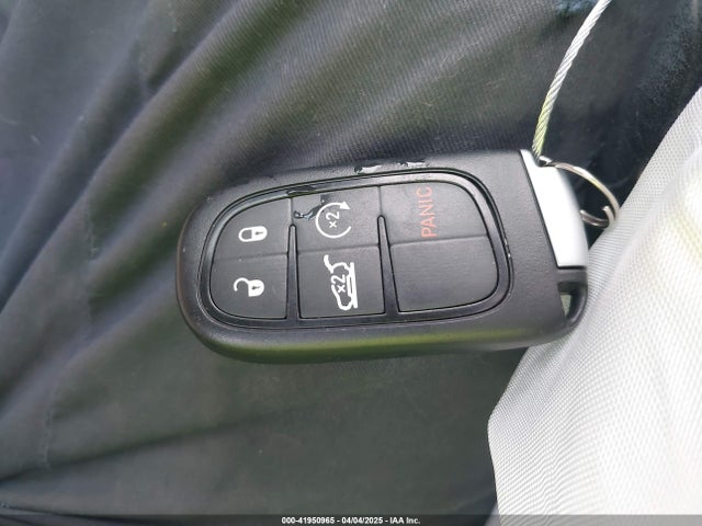 1C4PJLDB9KD469835 Jeep Cherokee Limited Fwd