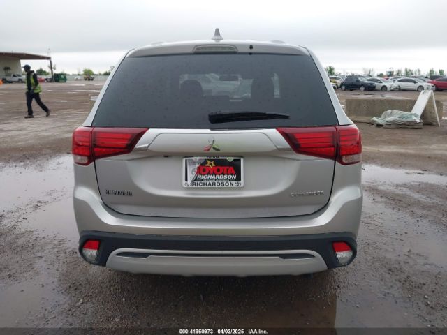 JA4AD2A39KJ002267 Mitsubishi Outlander Es
