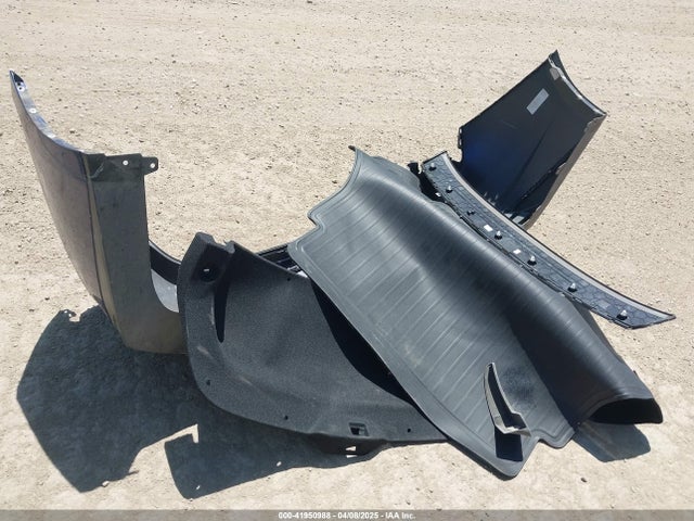 KMHLM4AG4NU308921 Hyundai ELANTRA SEL