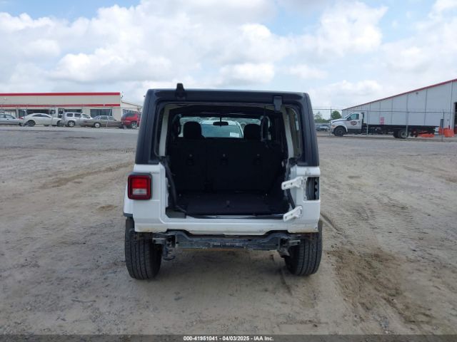 1C4HJXEN9LW114139 Jeep Wrangler Unlimited Sahara 4x4
