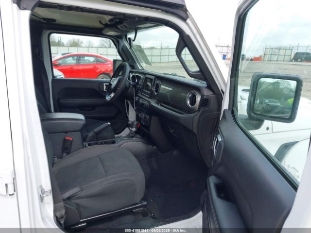 1C4HJXEN9LW114139 Jeep Wrangler Unlimited Sahara 4x4