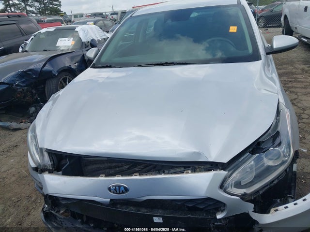 3KPF24AD0ME275443 KIA Forte Lxs