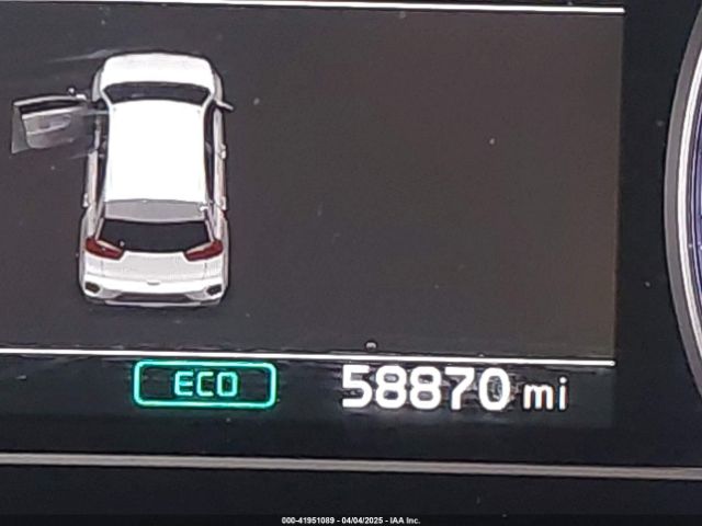 KNDCB3LC1N5510527 KIA Niro Lxs