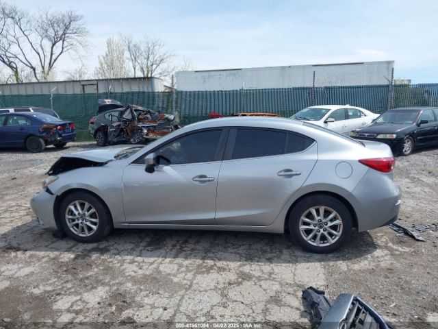 JM1BM1U76G1306098 Mazda Mazda3 I Sport
