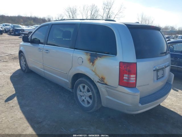 2010 CHRYSLER TOWN & COUNTRY 2A4RR5D19AR450132 Photo 2