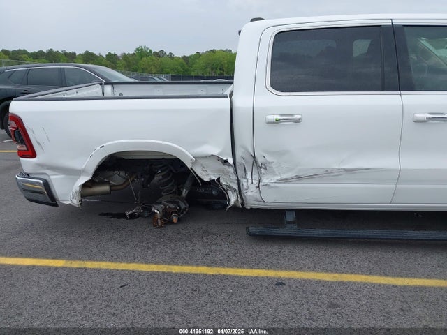 1C6RREJT1MN709653 RAM 1500 Laramie  4x2 5'7 Box