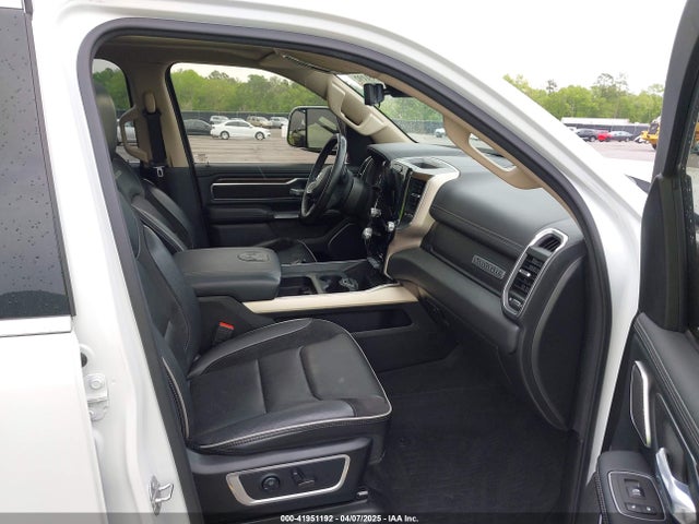 1C6RREJT1MN709653 RAM 1500 Laramie  4x2 5'7 Box