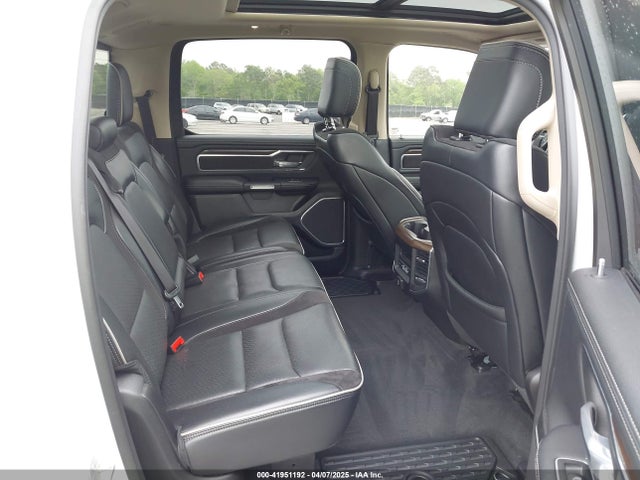 1C6RREJT1MN709653 RAM 1500 Laramie  4x2 5'7 Box