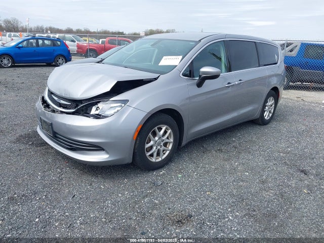 2C4RC1DG2HR708960 Chrysler Pacifica Touring