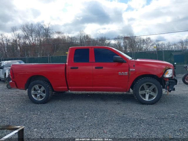 1C6RR7FTXJS103625 RAM 1500 Express  4x4 6'4 Box