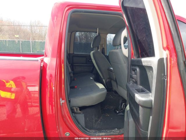 1C6RR7FTXJS103625 RAM 1500 Express  4x4 6'4 Box