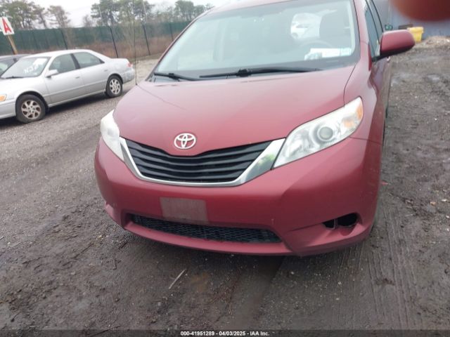 5TDKK3DC8ES461377 Toyota Sienna Le V6 8 Passenger