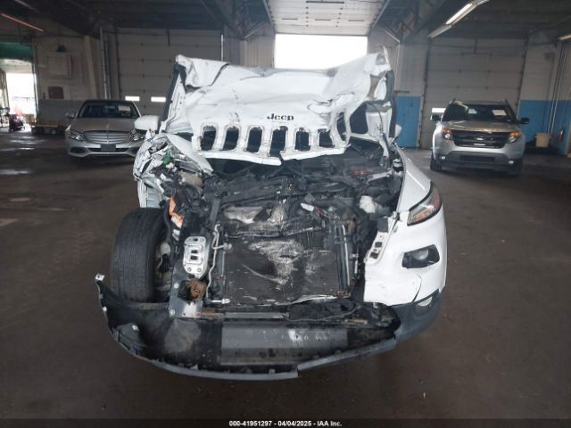 1C4PJMCBXFW784869 Jeep Cherokee Latitude