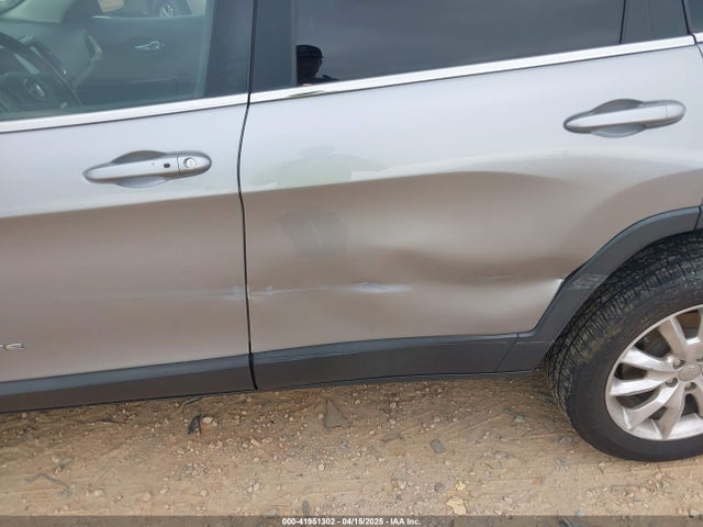 1C4PJMDS3FW706058 Jeep Cherokee Limited