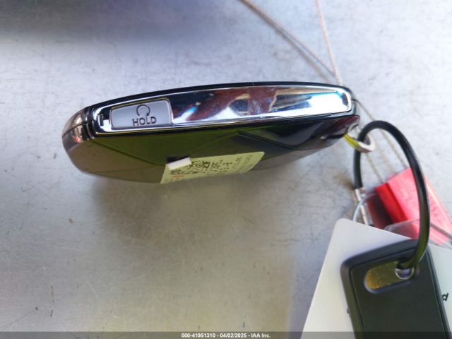 KMTG34SC1SU156324 Genesis G70 2.5t Rwd