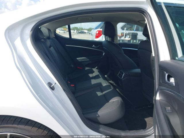 KMTG34SC1SU156324 Genesis G70 2.5t Rwd