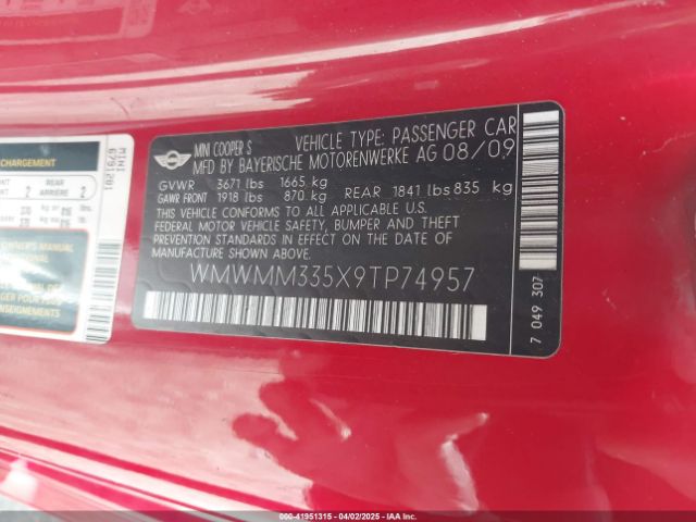 2009 MINI COOPER S CLUBMAN WMWMM335X9TP74957 Photo 8