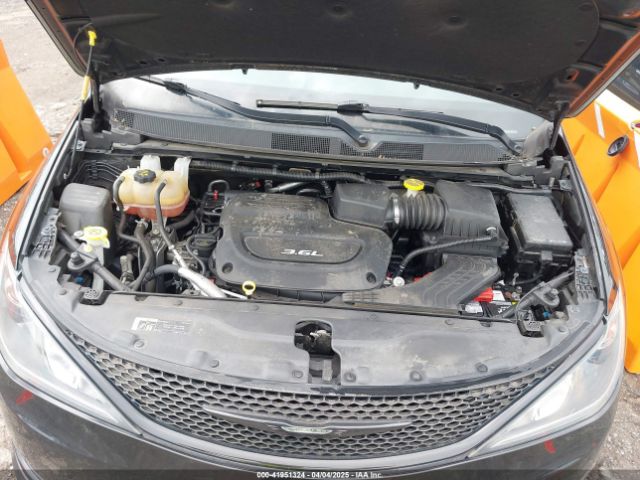 2C4RC1BG7JR174430 Chrysler Pacifica Touring L