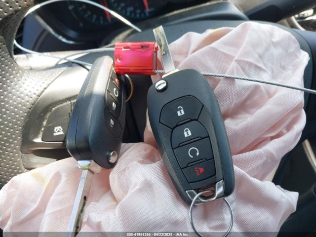 3GNCJLSB2KL370308 Chevrolet Trax Lt