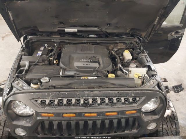 1C4BJWEGXFL536377 Jeep Wrangler Unlimited Sahara