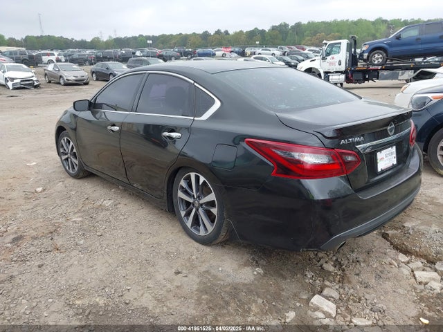 1N4AL3AP5HN358305 Nissan Altima 2.5 Sr