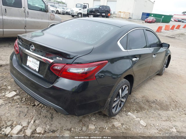 1N4AL3AP5HN358305 Nissan Altima 2.5 Sr