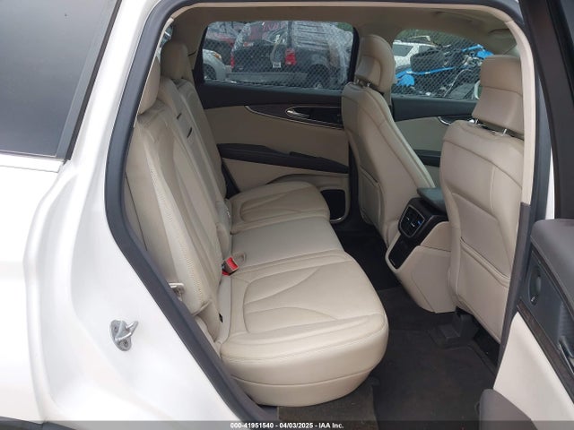 2LMTJ6LR3GBL37889 Lincoln Mkx Reserve