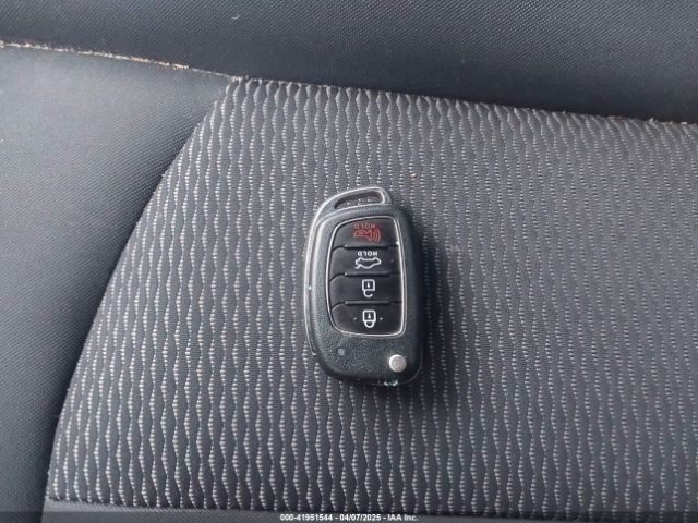 5NPE24AF2KH788733 Hyundai SONATA SE